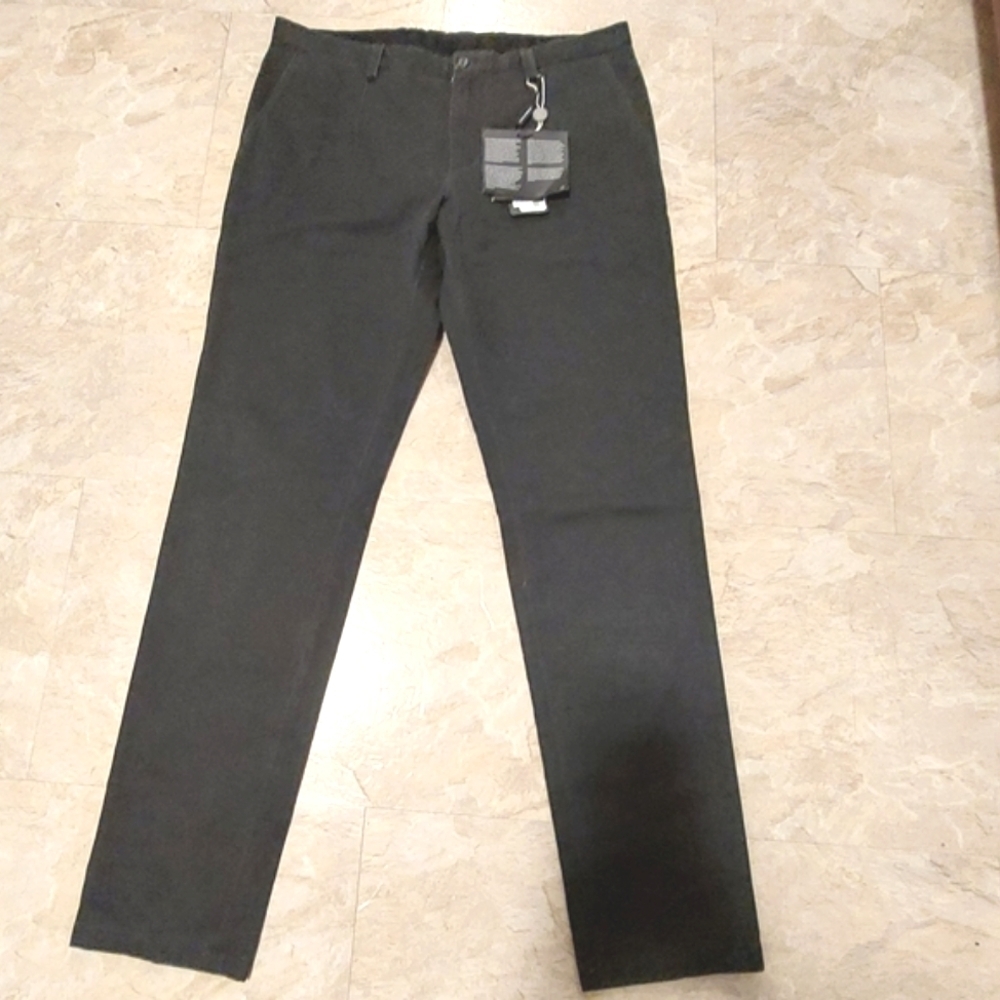 Dolce gabbana jeans bnwt  size 48